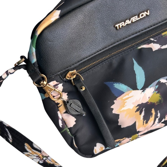 Travelon Anti-Theft RFID Crossbody Travel Bag *LOOKS NEW* - Picture 2 of 15